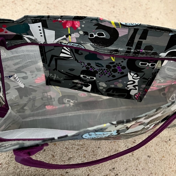 Decodelire Grey Tote Bag - Picture 4 of 6